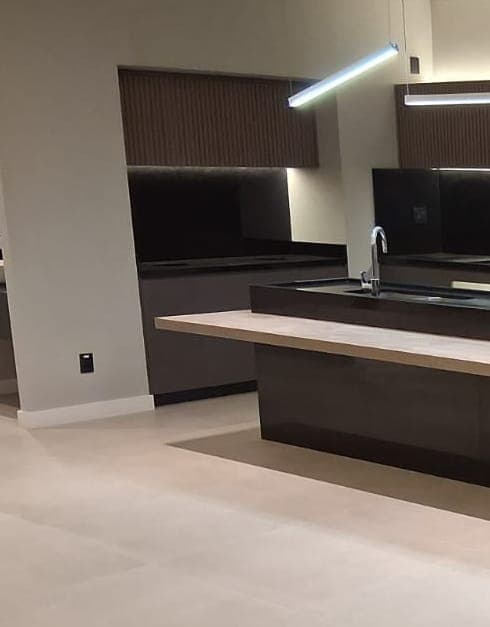 Cozinha com Bancada Preta